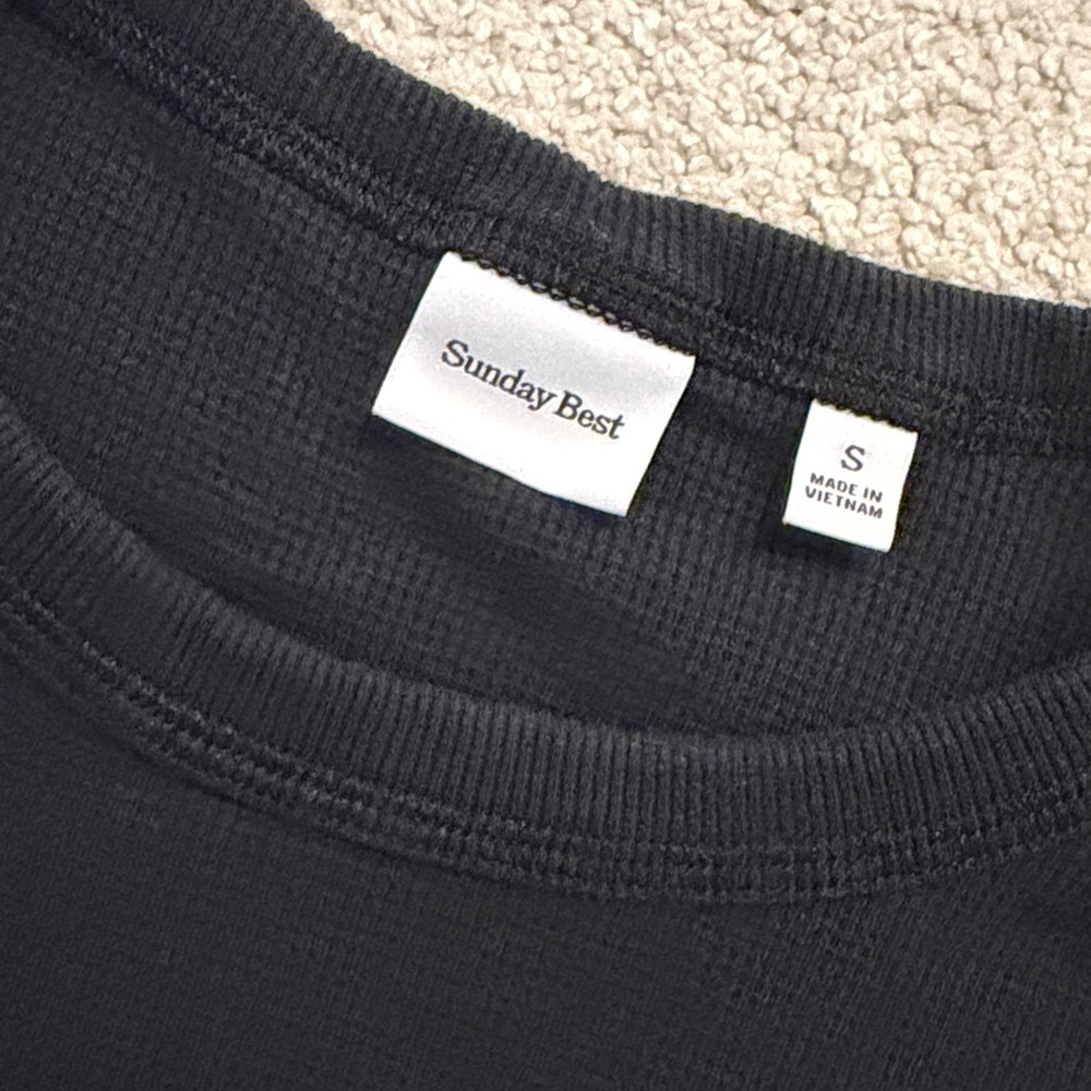 Aritzia Sunday Best Baby Waffle Longsleeve Cropped Top - Sz S BLACK